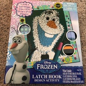 Disney Frozen Olaf Latch Hook. Carpet NWT
